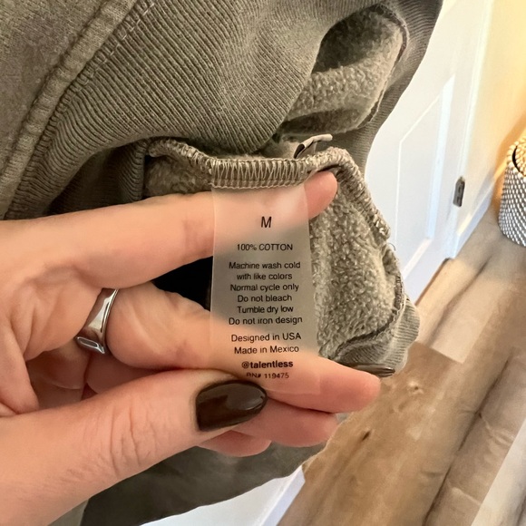 Talentless Sweatshirt - Picture 3 of 4